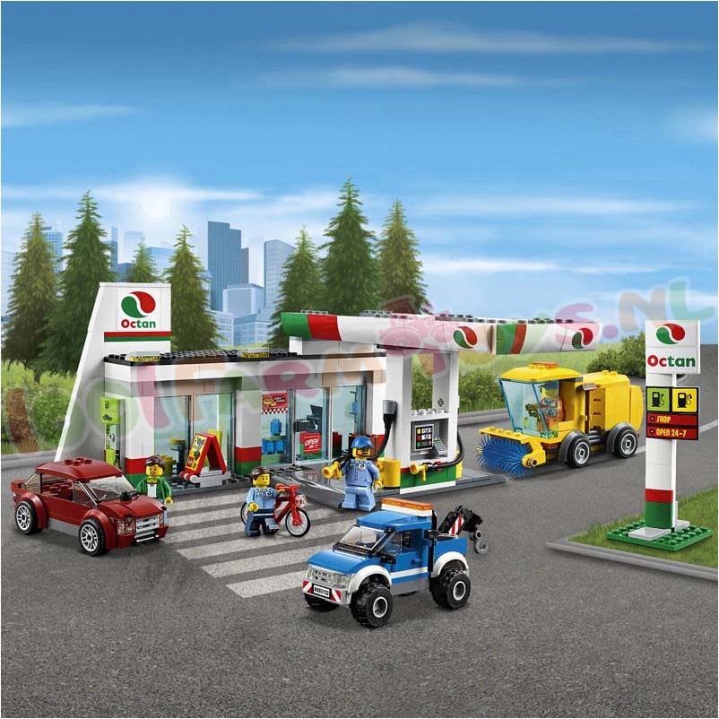 Alle slags Bare overfyldt Drastisk LEGO CITY STAD BENZINESTATION - 60132 - Uitverkocht Farm - 1001Farmtoys  landbouwspeelgoed - Beleef dagelijks avonturen in het verkeer van LEGO City  met