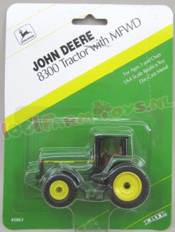 JOHN DEERE 8300 1/64 ERTL