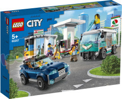 LEGO CITY BenzineStation + Auto & Camper
