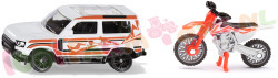 Land Rover Defender met KTM Motorbike