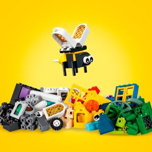 Assets/LEGO_11004_Feature1.jpg