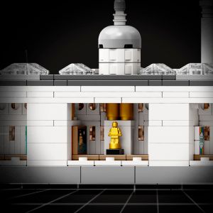 Assets/LEGO_21045_Feature1.jpg