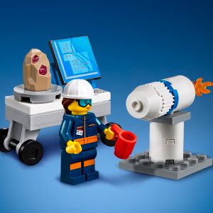 Assets/LEGO_60230_Feature3.jpg