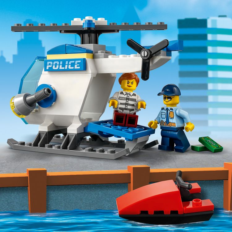 Assets/LEGO_60275_Feature2.jpg