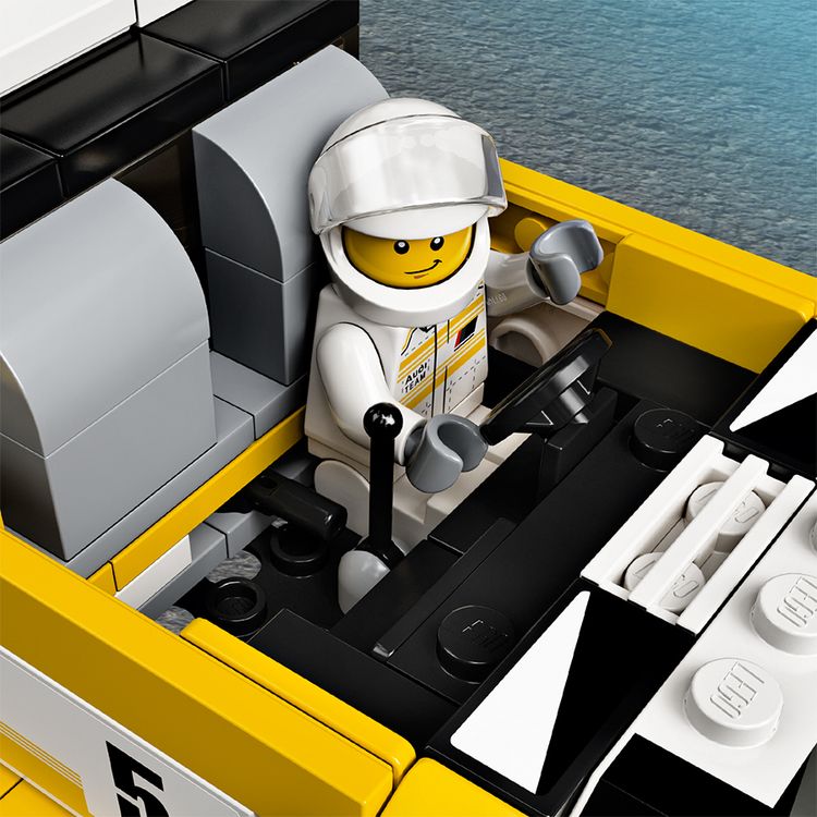 Assets/LEGO_76897_Feature3.jpg